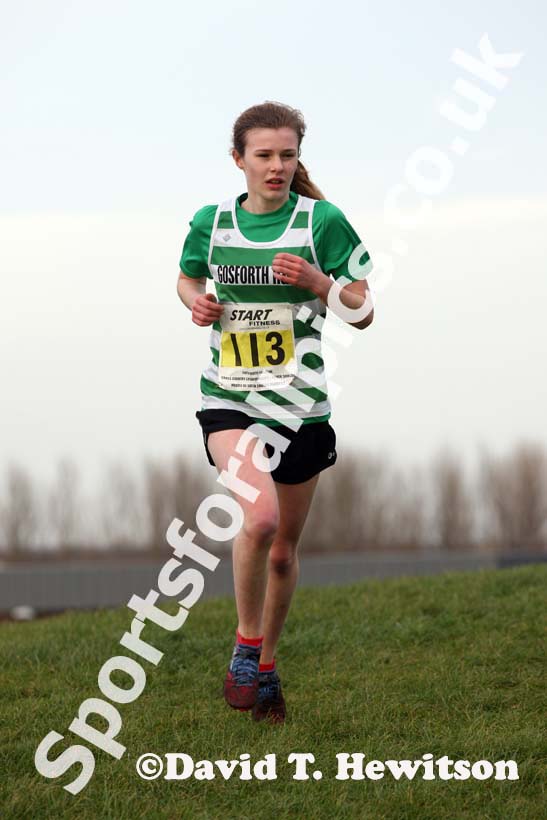 Florence McPate (Gosforth) under-17 women North Eastern Cross Country, Champs., Temple Park, South Shields. Photo: David T. Hewitson/Sports for All Pics